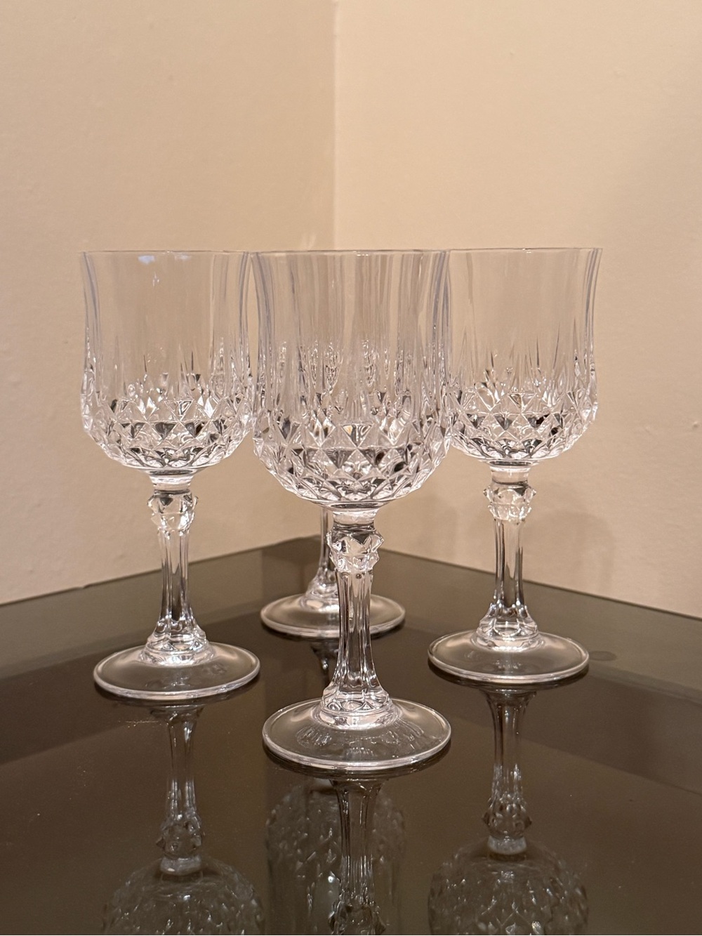 Clear Crystal Cut Wine Glasses - Set of 4